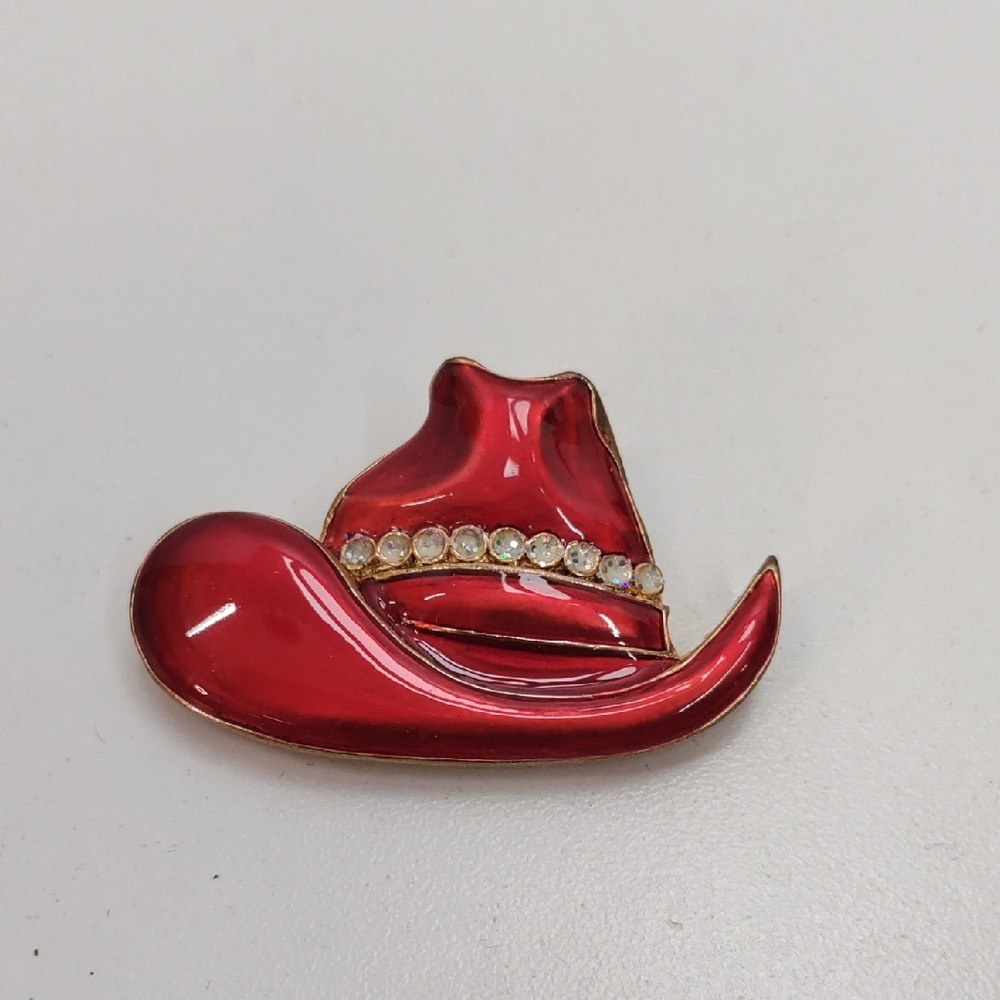 Elegant Red Hat Brooch with Rhinestones